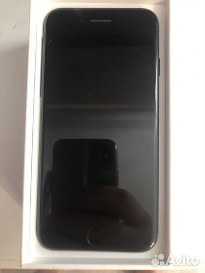 Телефон iPhone 7