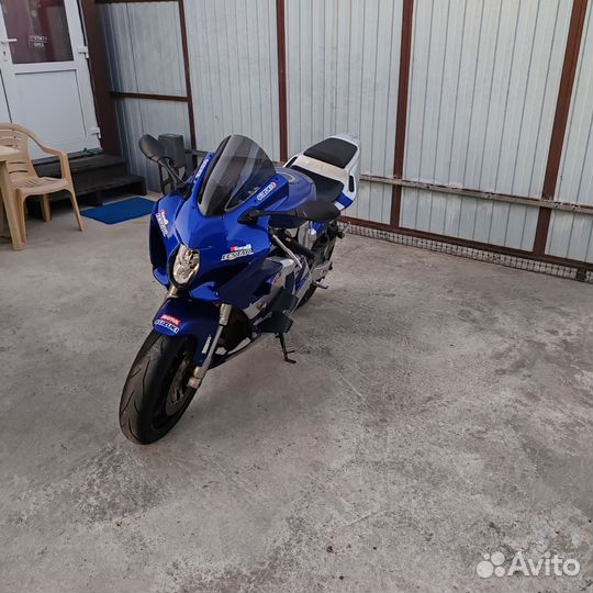 Suzuki Gsx r 400