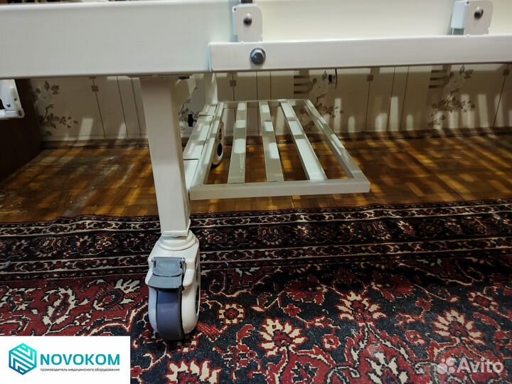 Медицинская кровать E-17B для инвалидов