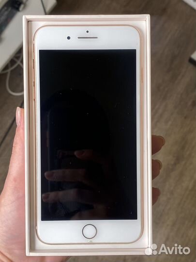 iPhone 8 Plus, 64 ГБ