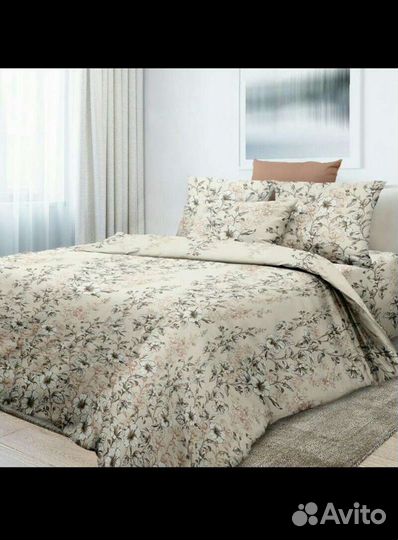 Пледы и подушки