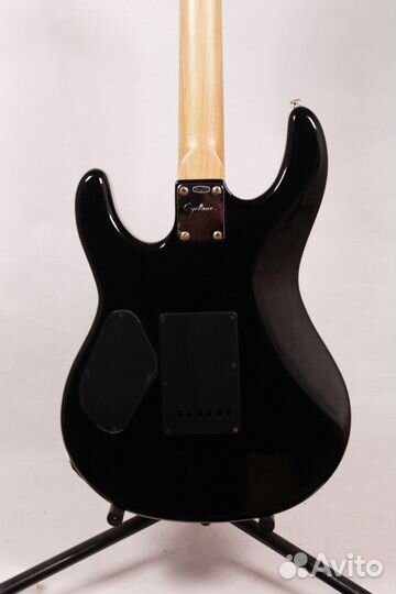 Cyclone BY EKS technology stratocaster