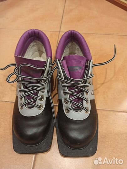 Лыжные ботинки классические