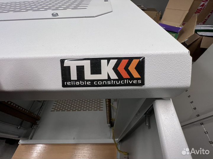 Шкаф телекоммуникационный настенный 19