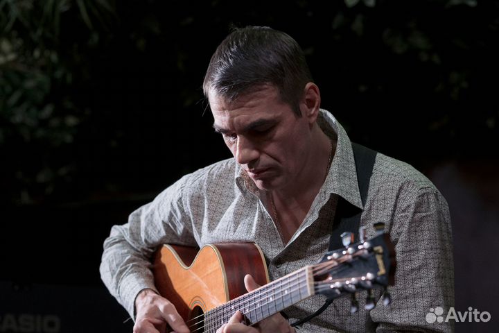 Урок игры на гитаре/электрогитаре/укулеле