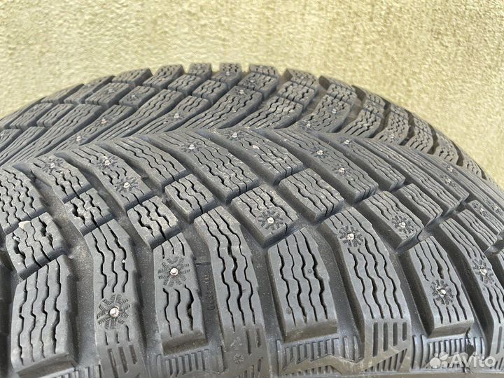 Michelin X-Ice North 4 SUV 275/40 R22 108T