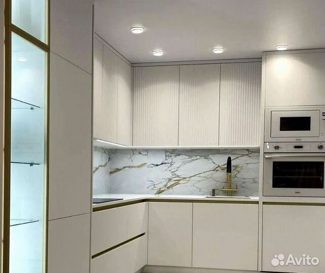 Прямая кухня Бриони. Кухня на заказ от фабрики