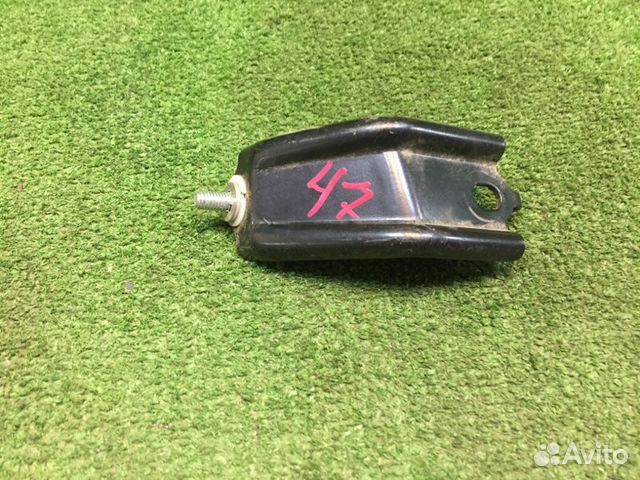 Кронштейн левый Toyota Corolla ZRE210 1ZR 2020