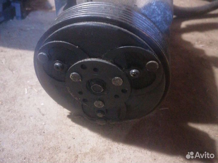 Компрессор кондиционера Audi Volkswagen AUM 1.8T