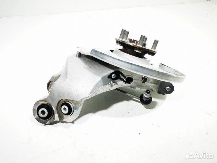 Кулак задний правый Land Rover Discovery Sport