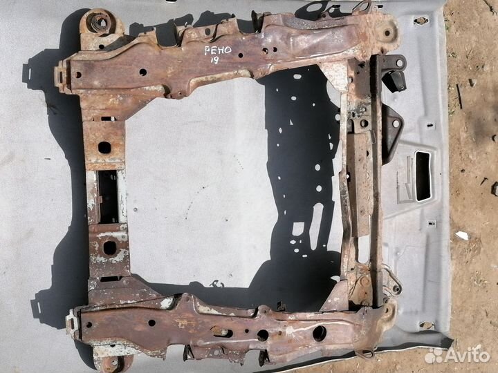 Балка подмоторная для Renault R19 1992-2002