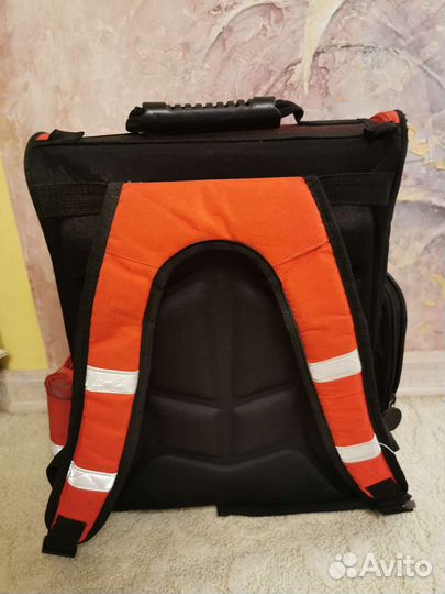 Ранец школьный для мальчика в отличном состоянии