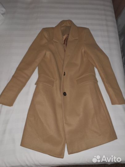 Пальто женское 42 44 бежевое