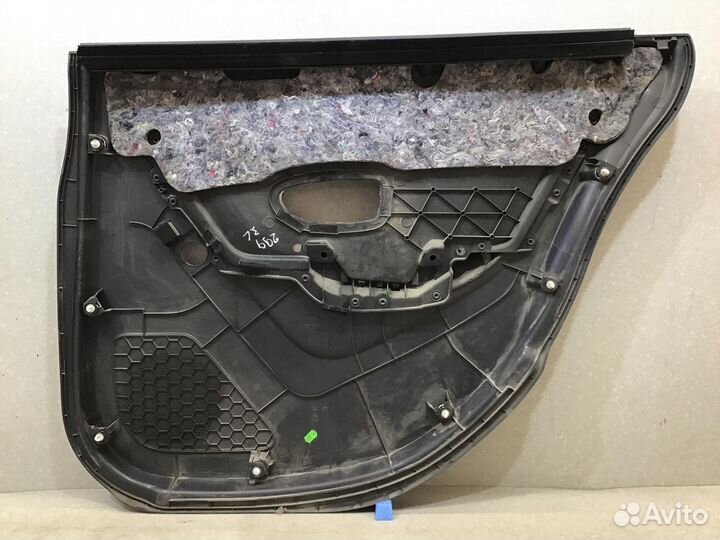 Обшивка двери задней левой Nissan Almera (G15) 201