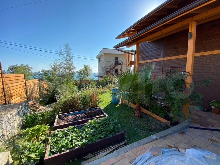 Дом 150 м² на участке 5 сот.