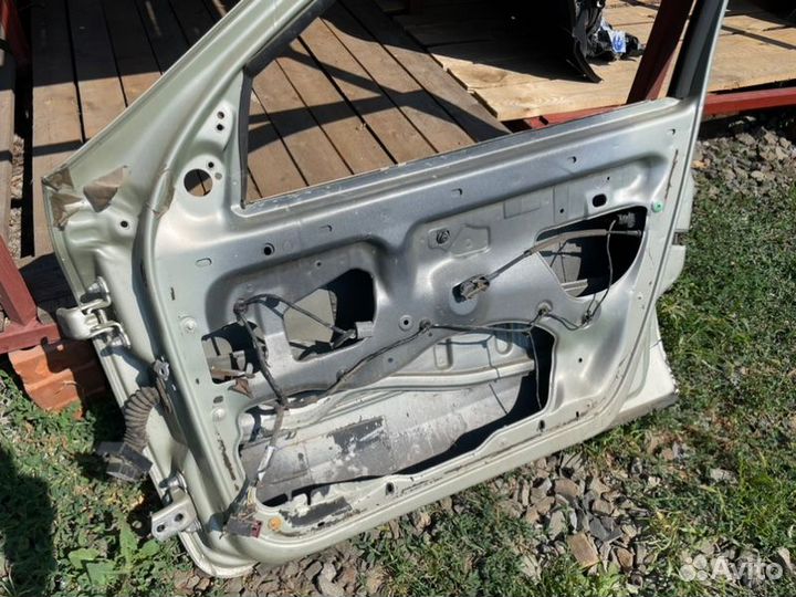 Дверь передняя правая Renault Laguna 2