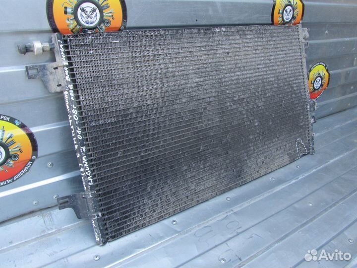 Радиатор кондиционера Renault Laguna 2 01-08г