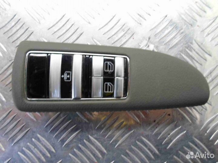 Кнопка стеклоподъемника Mercedes S-klasse W221