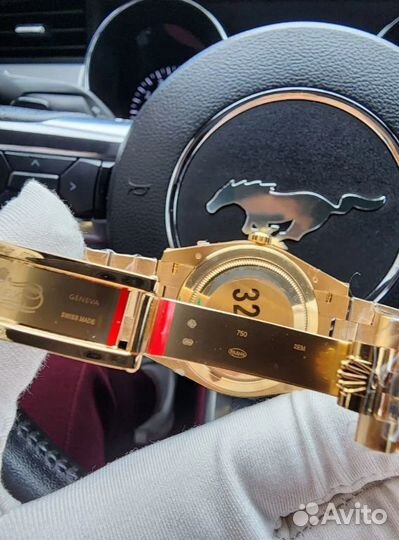 Часы Rolex Day-Date 40 mm Yellow gold - Green dial