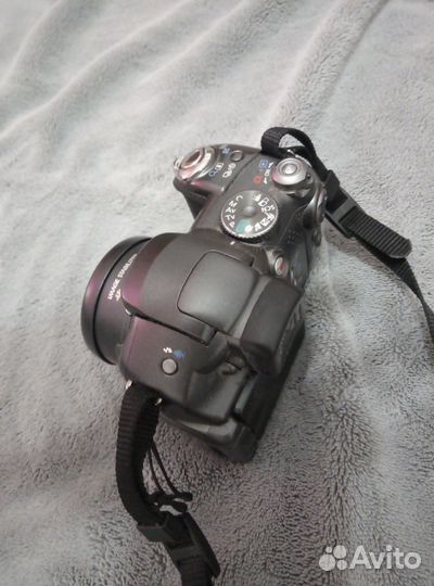 Зеркальный фотоаппарат canon