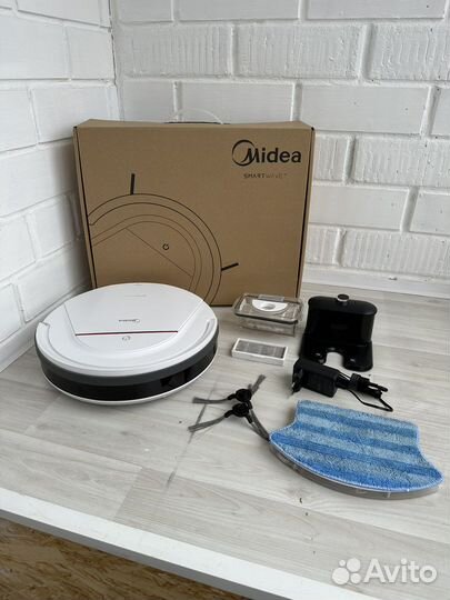 Робот пылесос Midea