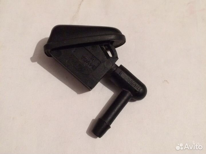 Форсунка омывателя стекла Ford Focus 2