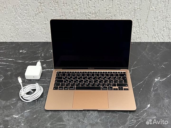 Apple MacBook Air 13/2020/256gb/Ростест