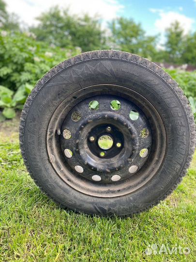 Bridgestone Ice Cruiser 7000 19.5/65 R15