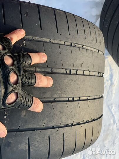 Michelin Pilot Super Sport 255/30 R20 и 305/25 R20