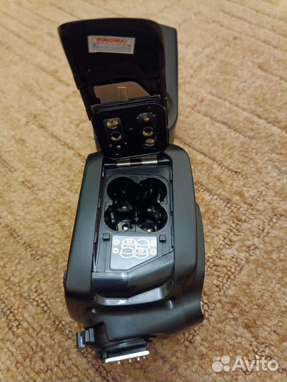 Вспышка yongnuo 685 (нерабочая)