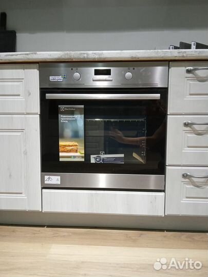 Духовой шкаф, свч electrolux новый