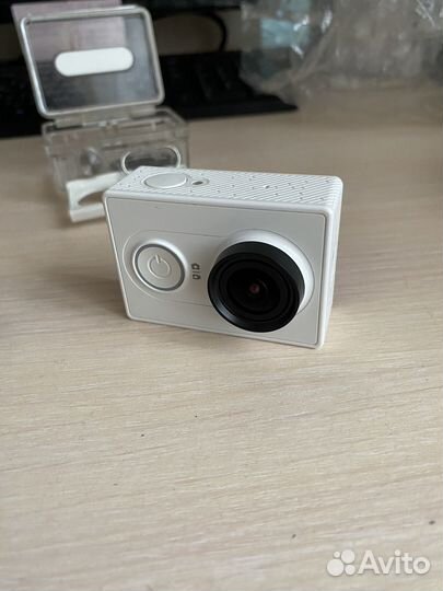Экшн камера xiaomi yi