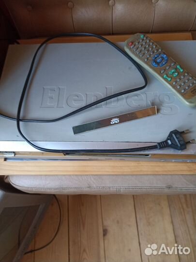 Dvd плеер elenberg на запчасти