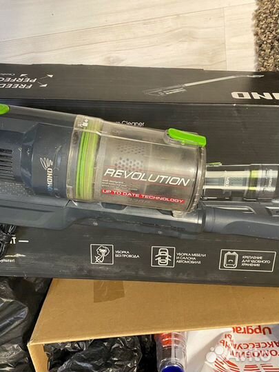 Пылесос вертикальный беспроводной redmond