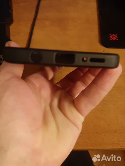 Продам чехол на самсунг гелакси А7 (2018)