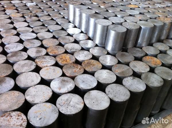 Круги стальные заготовки отрезаем в размер