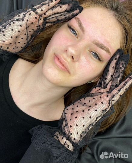 Модели на окрашивание бровей