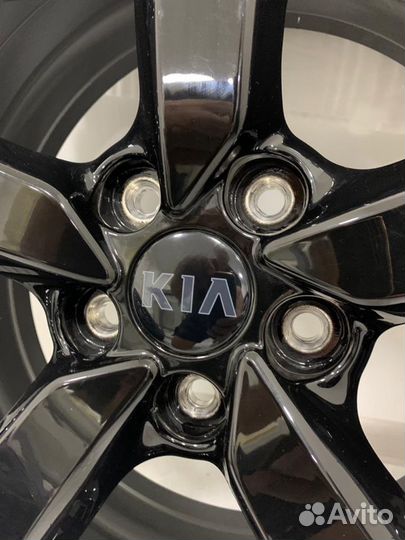Kia Sportage Black Edition, Michelin 225/60 R17