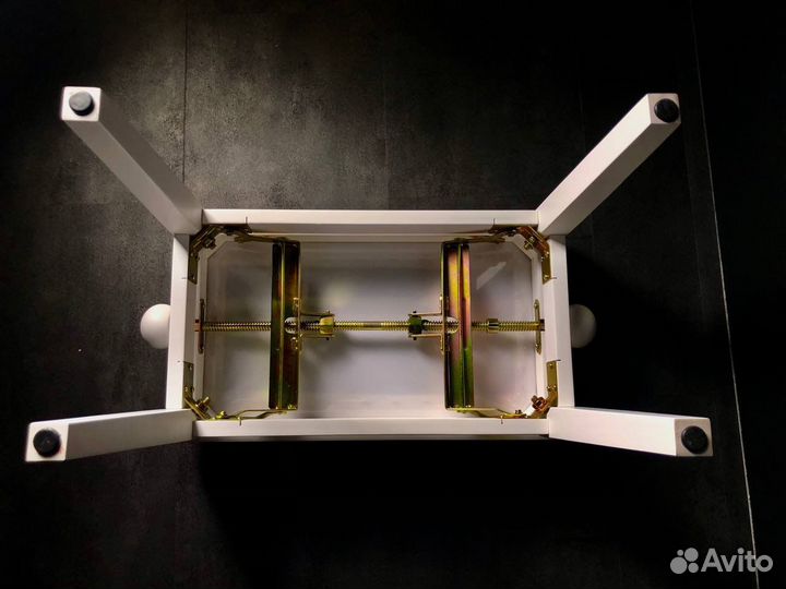 Банкетка для пианино регулируемая белая (Новая)