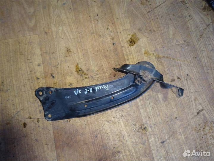 Рычаг задний продольный левый Volkswagen Passat