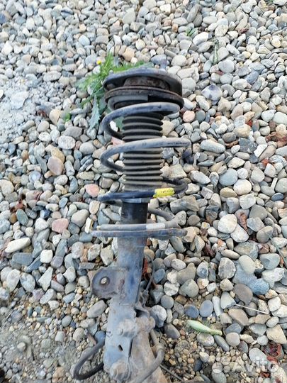 Стойки Тойота Королла 150