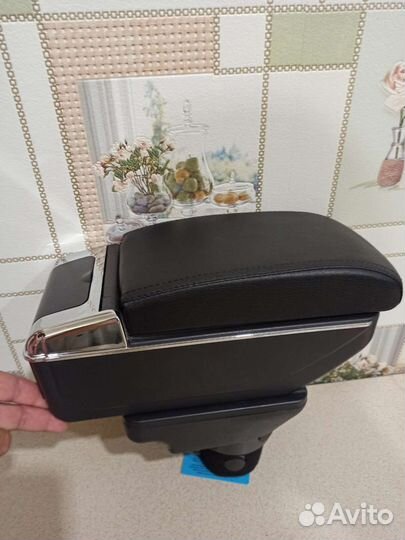 Подлокотник на kia rio 4