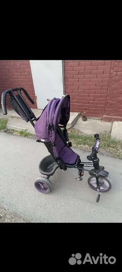 Детский велосипед с ручкой