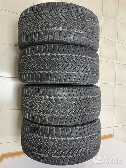 Goodyear UltraGrip Ice 2 245/40 R18