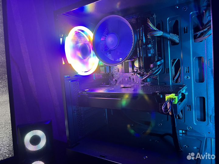 I5 3570/ RX 570/ 16GB RAM/ SSD 250GB HDD 500GB