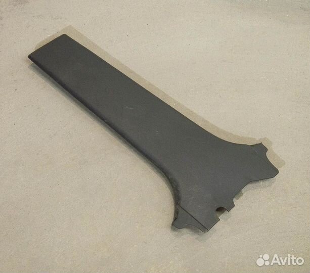 Обшивка центральной стойки левая Ford Escape 1