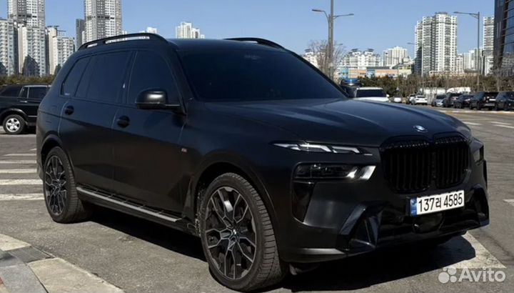 BMW X7 3.0 AT, 2024, 11 000 км