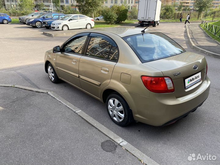 Kia Rio 1.4 AT, 2010, 181 232 км