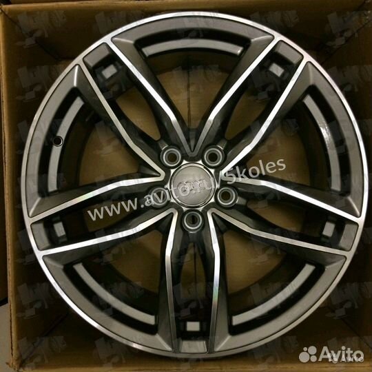 New комплект дисков на Audi Q7 R22