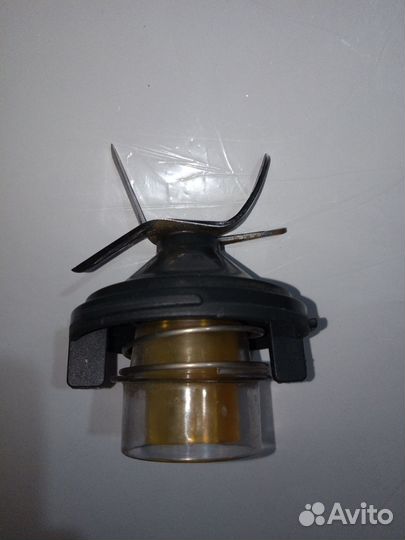 Нож и крышка стакана bosch